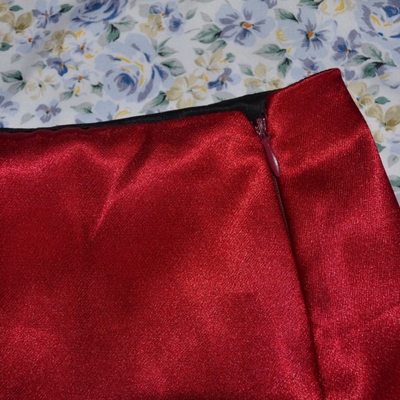 OMIGHTY Silk Kitten Skirt - Picture 8 of 8